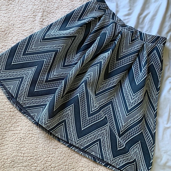 Chevron Midi Skirt - Picture 2 of 5